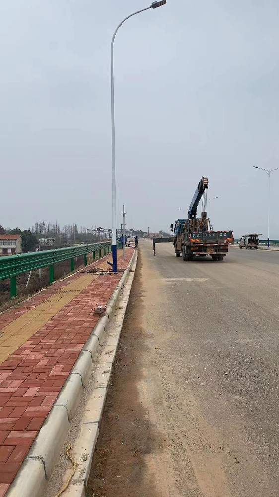 潇湘北路智慧市电路灯  点亮城市新风貌​