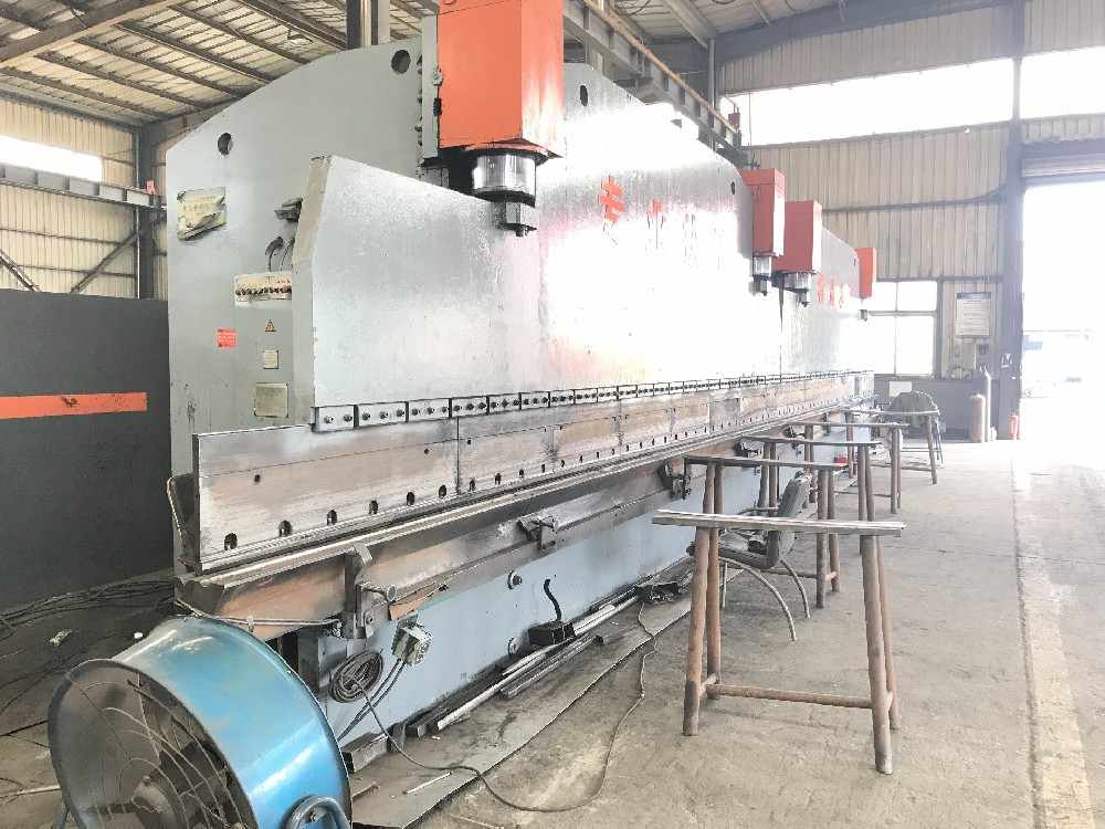 produce street lamp poles