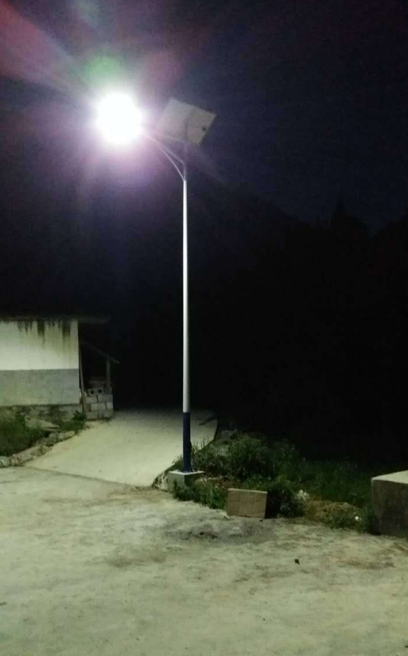 科技点亮乡路：漳平太阳能路灯的乡村振兴实践