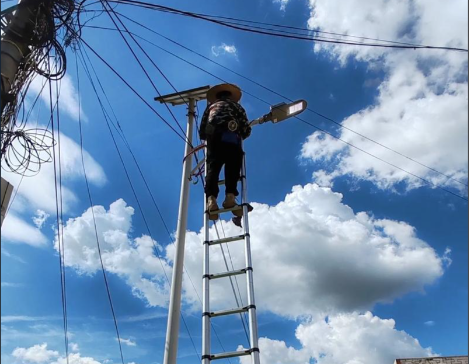 太阳能路灯不亮？完整分步排查与解决指南