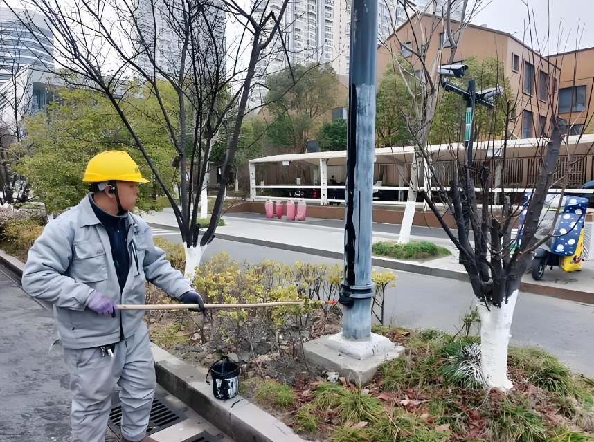 太阳能路灯日常维护注意事项